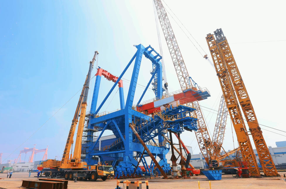 No.087 Assembled Boom Lifting
